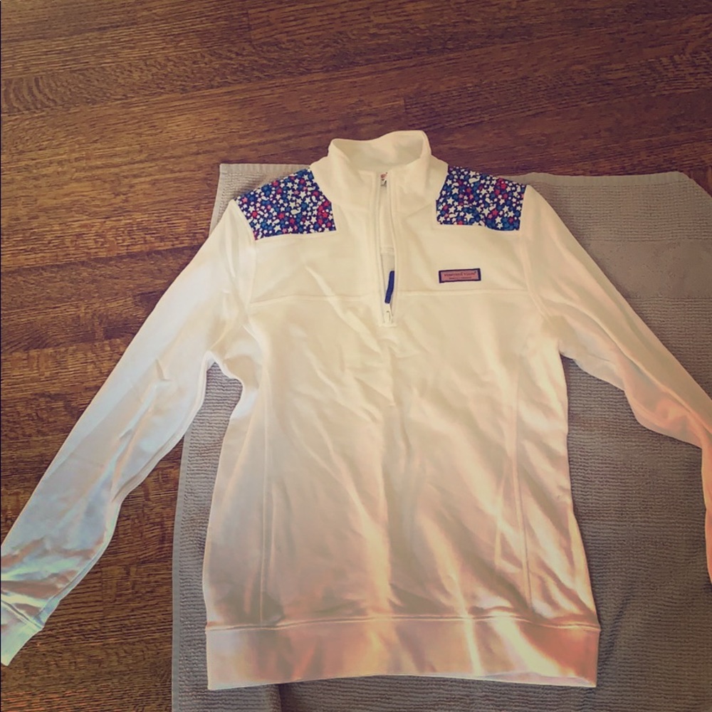 vineyard vines festive pullover